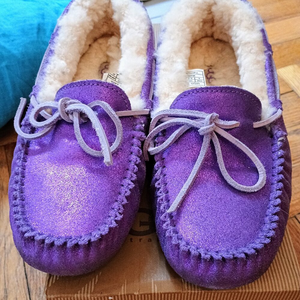 Ugg Purple Dakota mokasins loafers 8 ideal condition